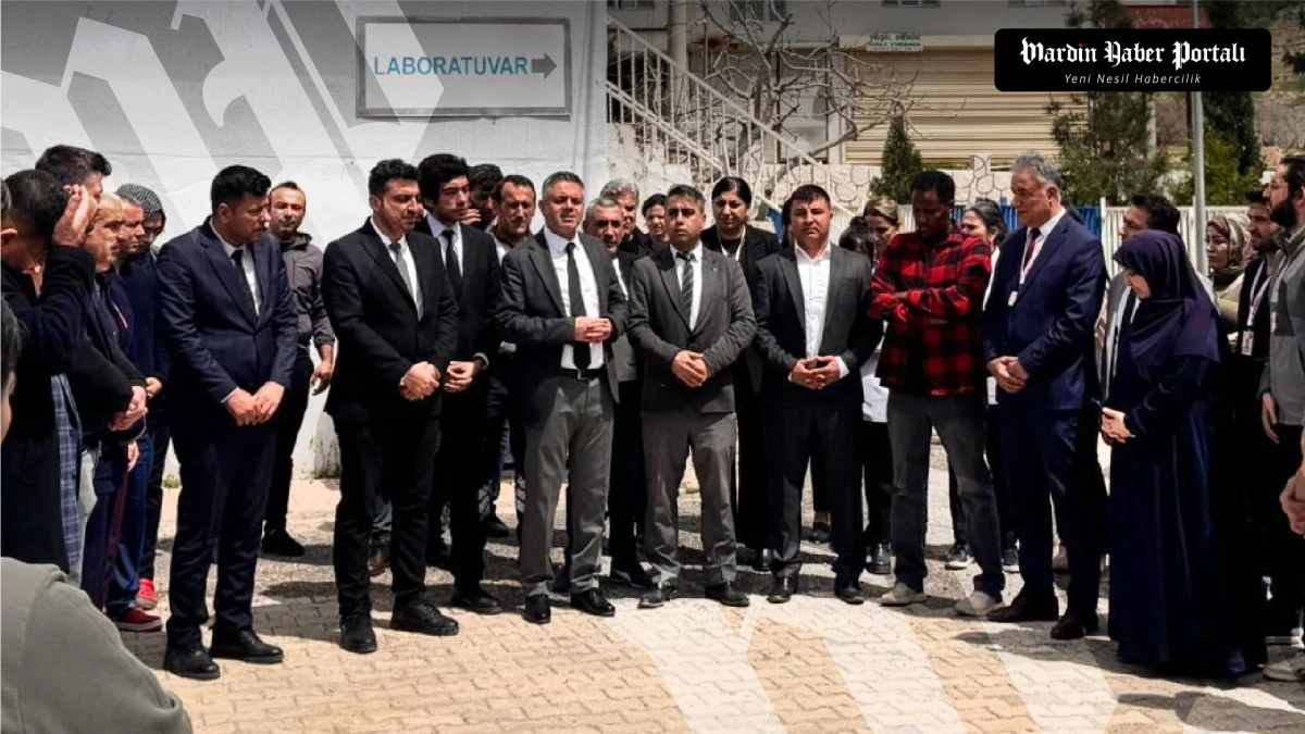 Hastanedeki Olayın Ardından İl Sağlık M&uuml;d&uuml;r&uuml; Sahada: Derik&rsquo;e Kritik Ziyaret