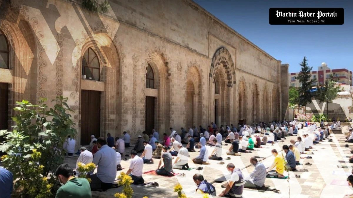 Mardin ve İl&ccedil;elerinde Bayram Namazı Saatleri A&ccedil;ıklandı